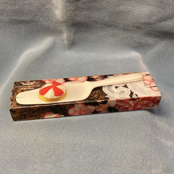 Cake Server CHRISTOPHER STUART BONE CHINA ROYAL WHITE CAKE SERVER Y1010 - Picture 9 of 11